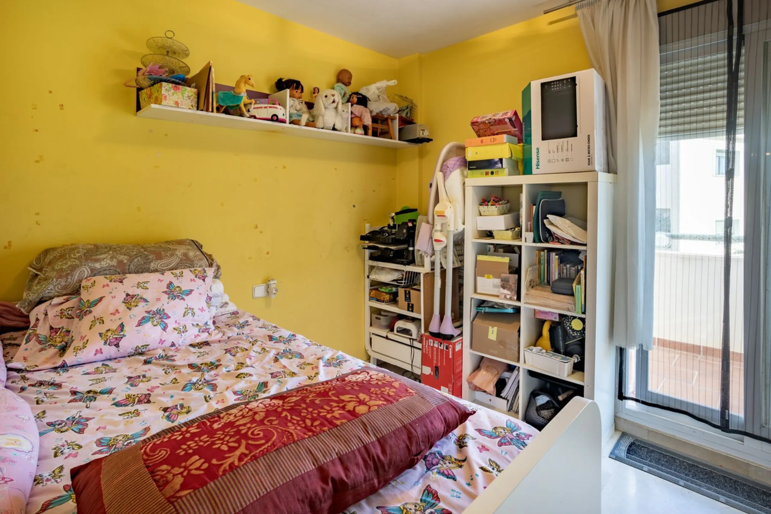Apartment - Middle Floor Apartment в продаже в Estepona, Málaga. В доме 3 спален и 3 ванных комнат. Площадь дома 120 м²