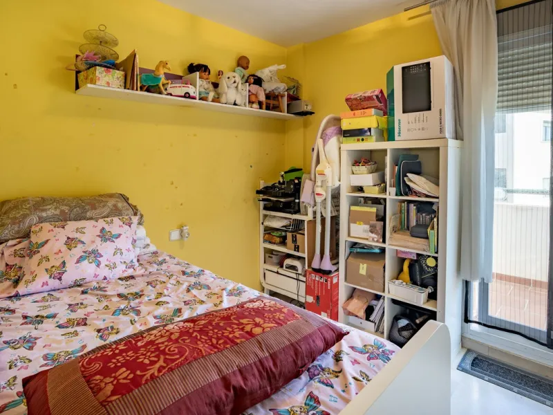 Apartment - Middle Floor Apartment в продаже в Estepona, Málaga. В доме 3 спален и 3 ванных комнат. Площадь дома 120 м²