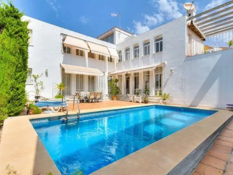 Villa in the heart of Las Brisas, Nueva Andalucía