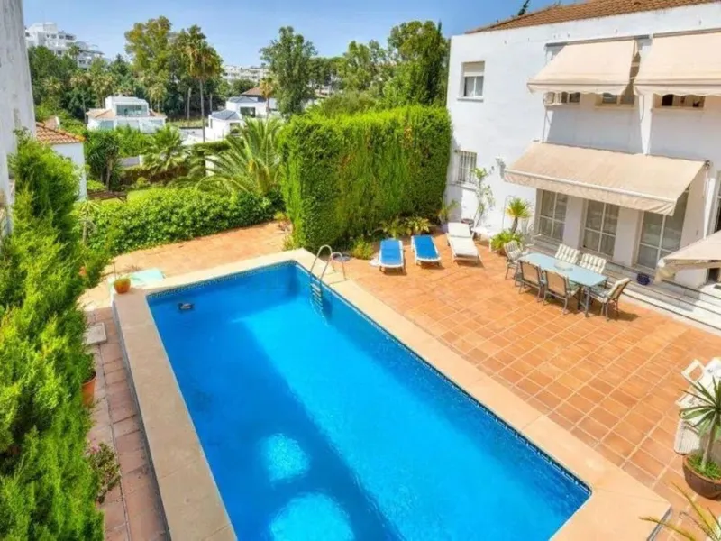 Villa in the heart of Las Brisas, Nueva Andalucía