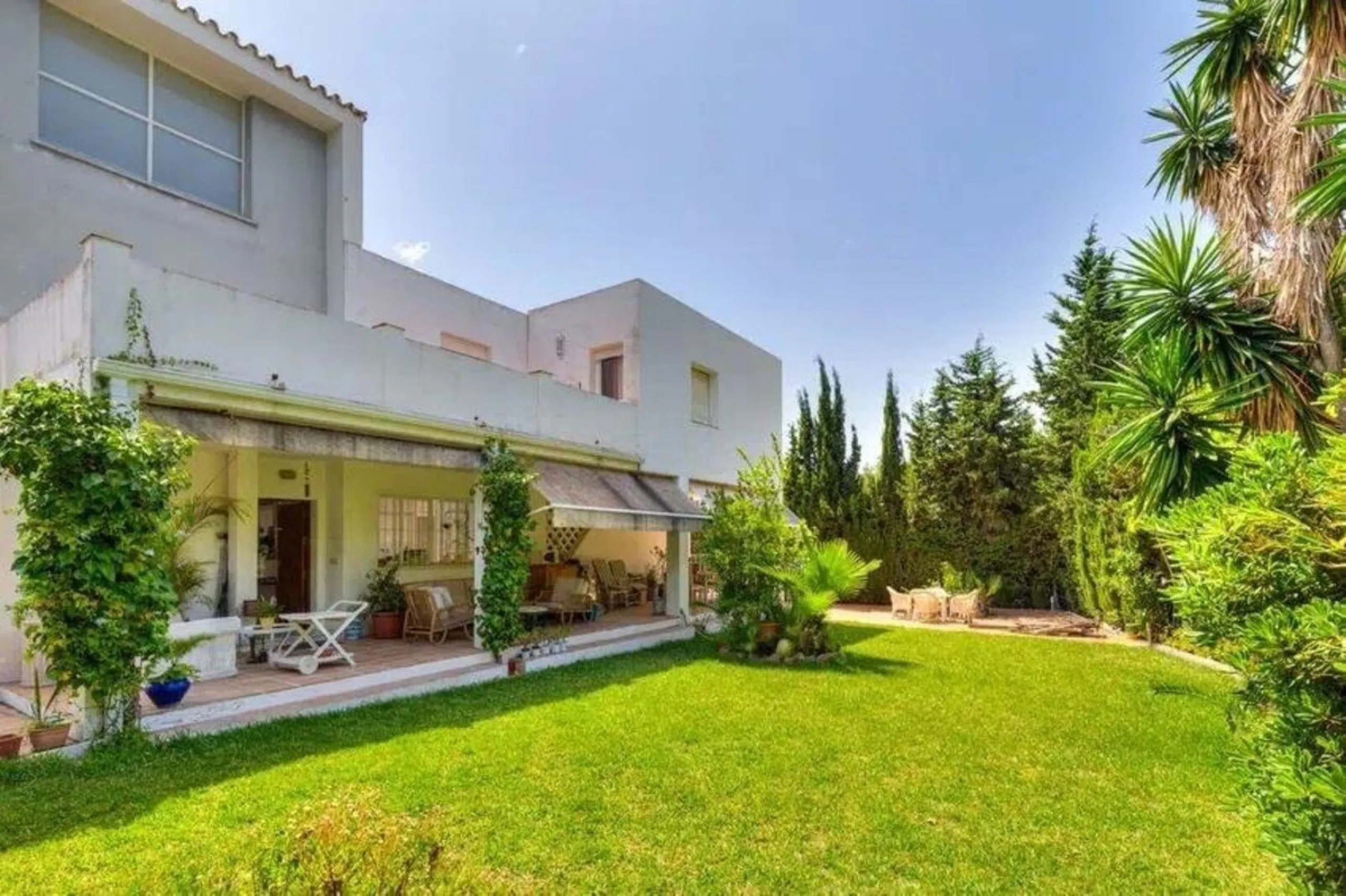 Villa in the heart of Las Brisas, Nueva Andalucía