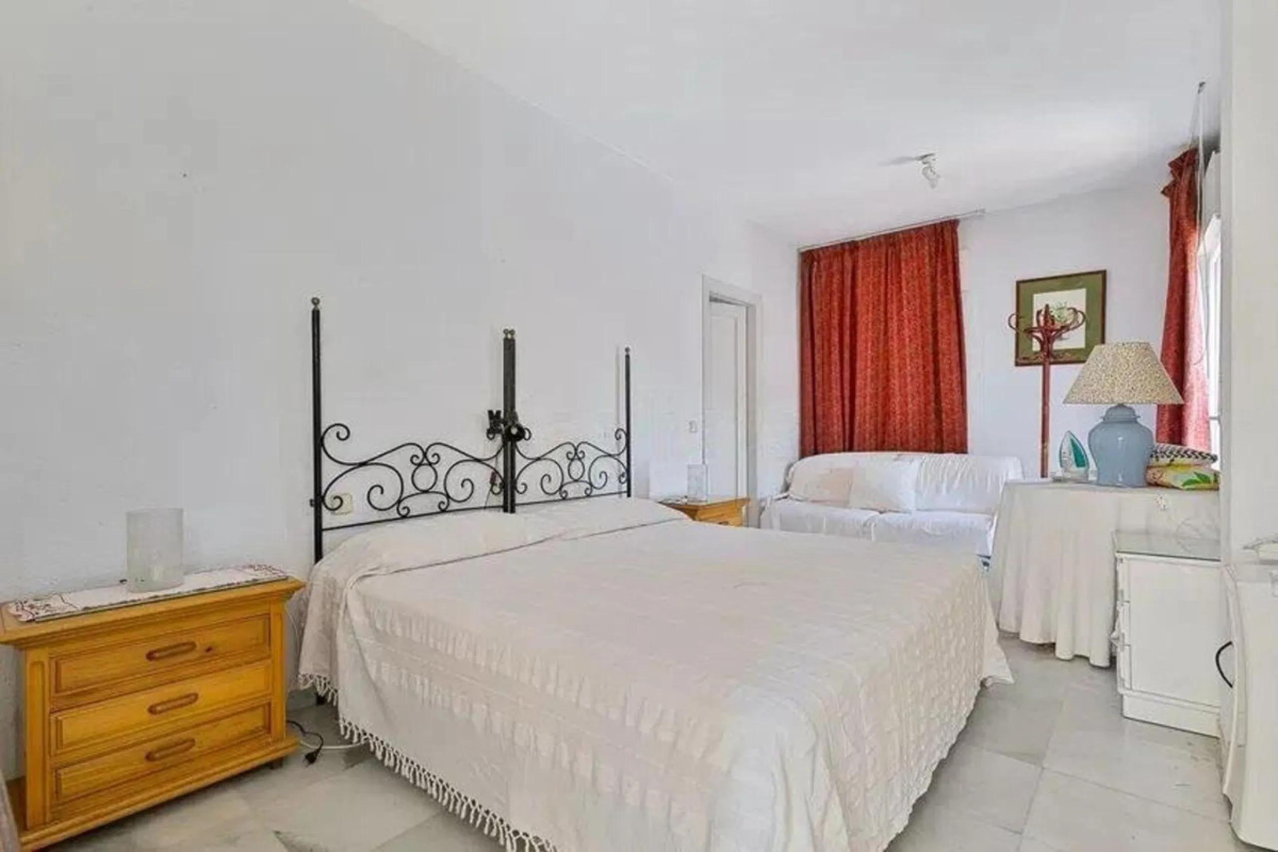 Villa in the heart of Las Brisas, Nueva Andalucía