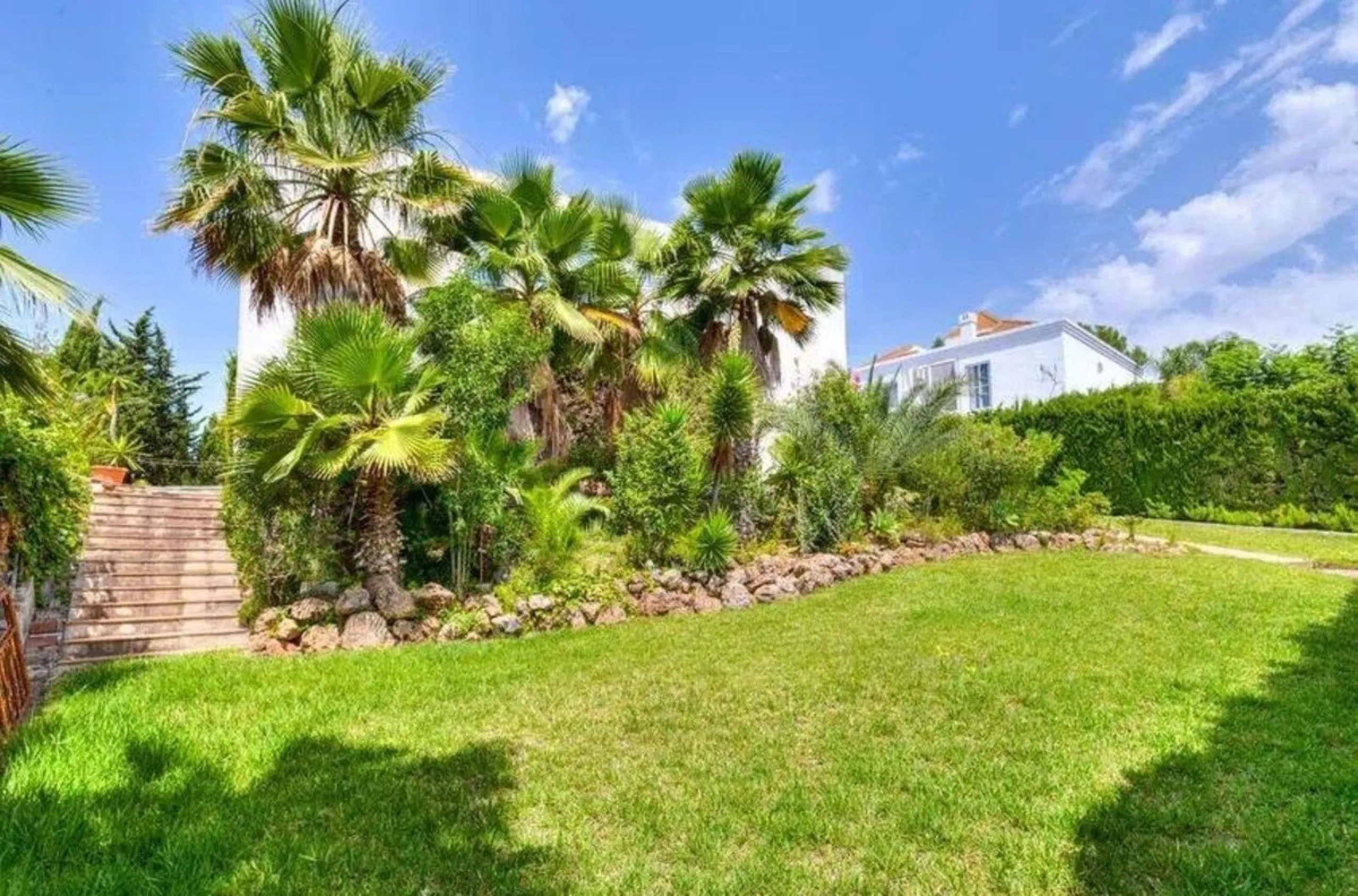 Villa in the heart of Las Brisas, Nueva Andalucía