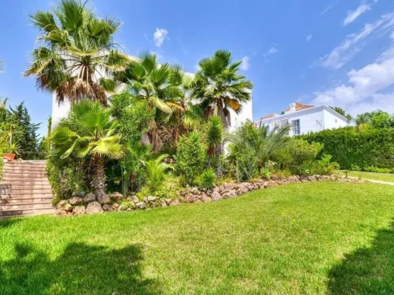 Villa in the heart of Las Brisas, Nueva Andalucía