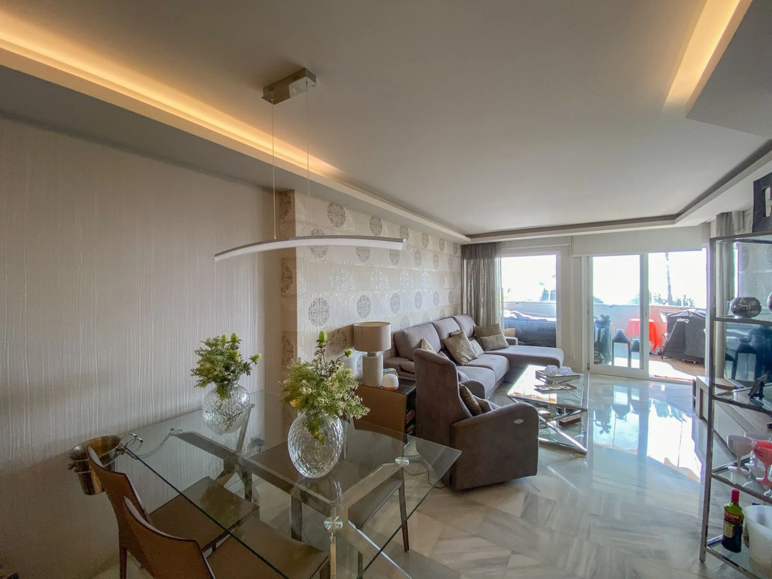 Modern apartment with panoramic sea views in Calahonda