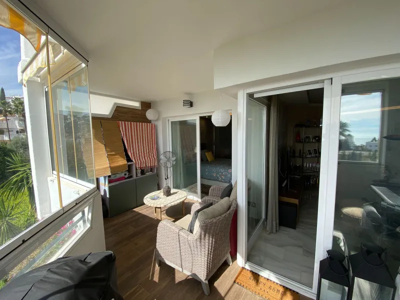 Modern apartment with panoramic sea views in Calahonda