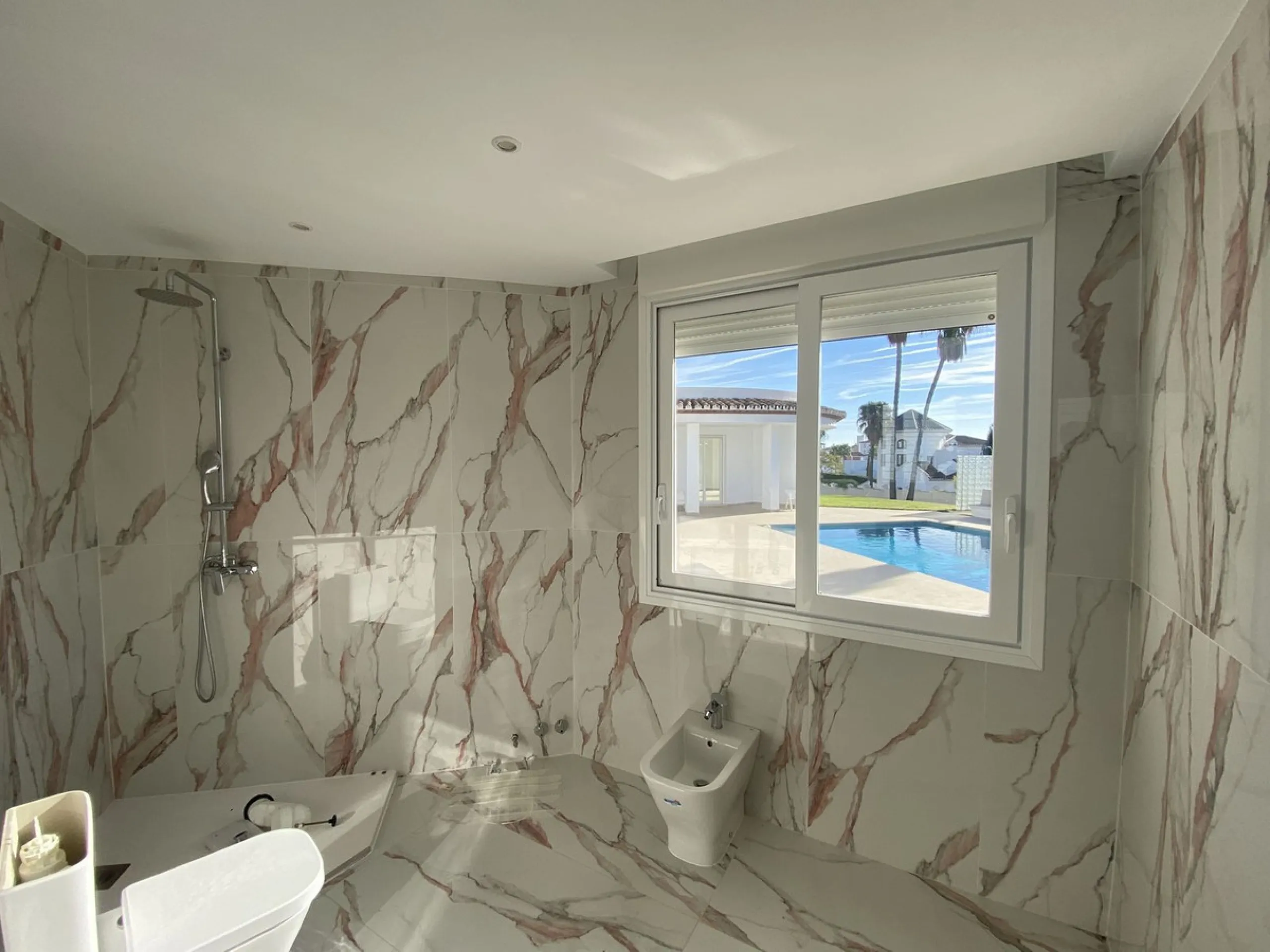 Andalusian villa with panoramic sea views and large plot in El Paraíso, Estepona
