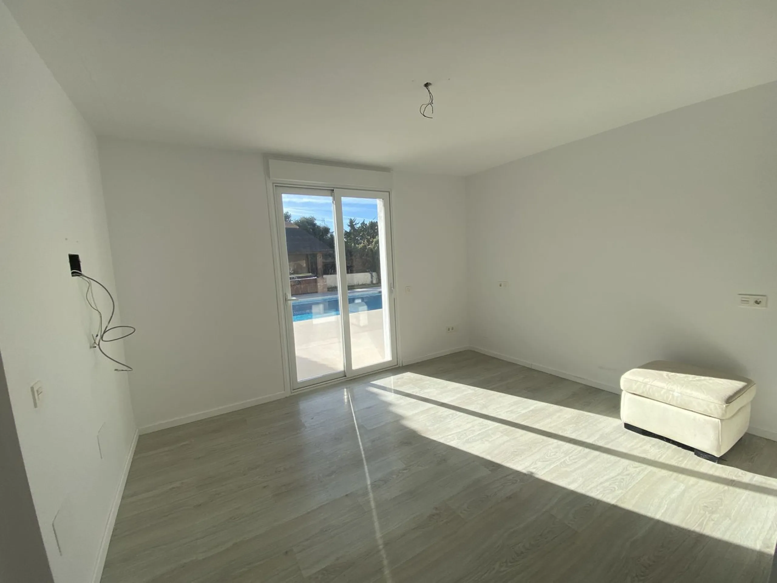 Andalusian villa with panoramic sea views and large plot in El Paraíso, Estepona