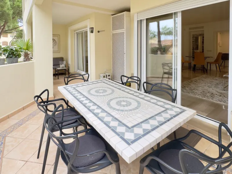 This beautiful and luxurious 2-bedroom, 2-bathroom timeless and elegant property is located in the privileged beachside area of Elviria, within the prestigious urbanization of Hacienda Playa.