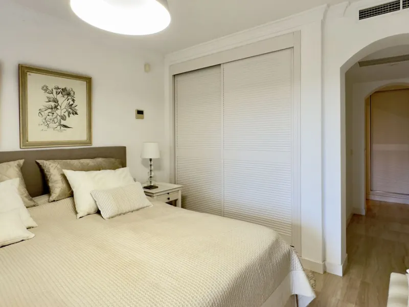 This beautiful and luxurious 2-bedroom, 2-bathroom timeless and elegant property is located in the privileged beachside area of Elviria, within the prestigious urbanization of Hacienda Playa.