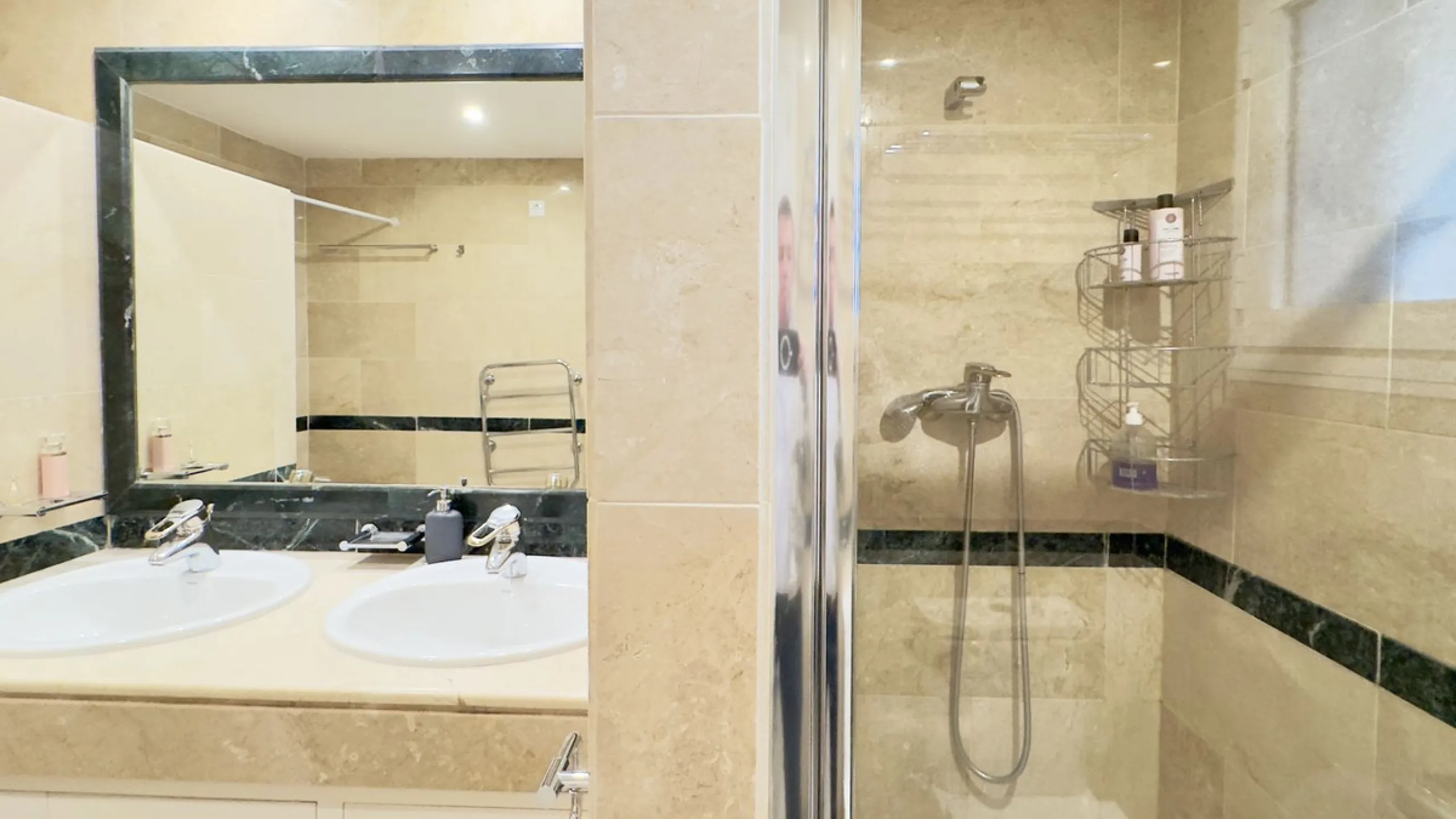 This beautiful and luxurious 2-bedroom, 2-bathroom timeless and elegant property is located in the privileged beachside area of Elviria, within the prestigious urbanization of Hacienda Playa.