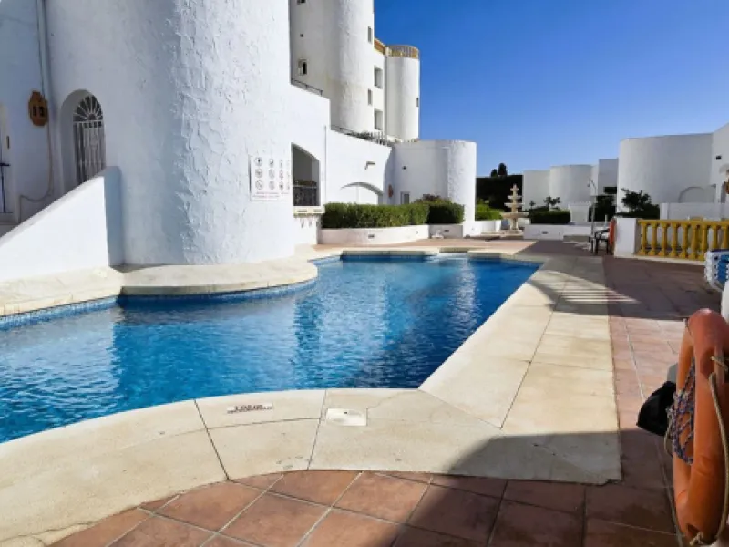 Charming, bright, and completely renovated apartment in Mijas Golf, a prestigious and exclusive area of ​​Mijas.