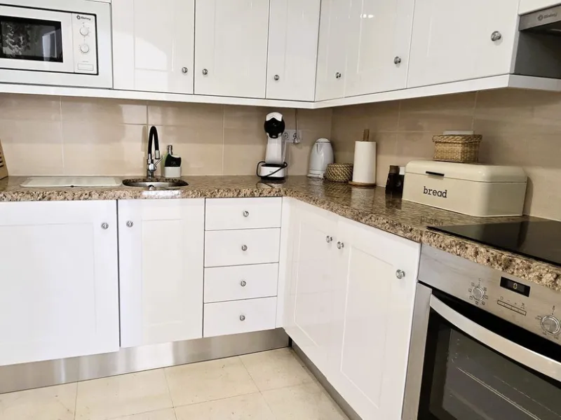 Charming, bright, and completely renovated apartment in Mijas Golf, a prestigious and exclusive area of ​​Mijas.