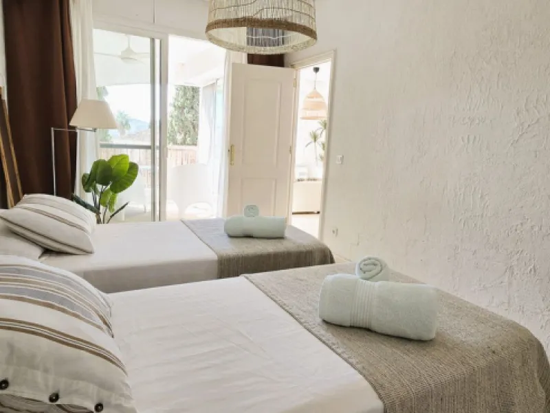 Charming, bright, and completely renovated apartment in Mijas Golf, a prestigious and exclusive area of ​​Mijas.