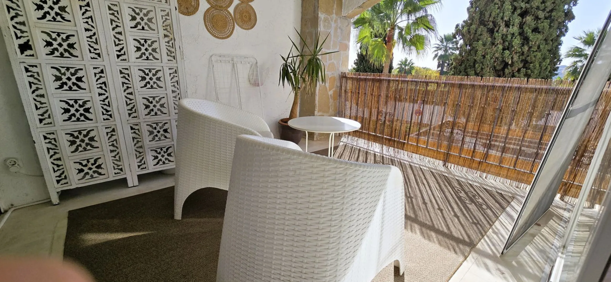 Charming, bright, and completely renovated apartment in Mijas Golf, a prestigious and exclusive area of ​​Mijas.
