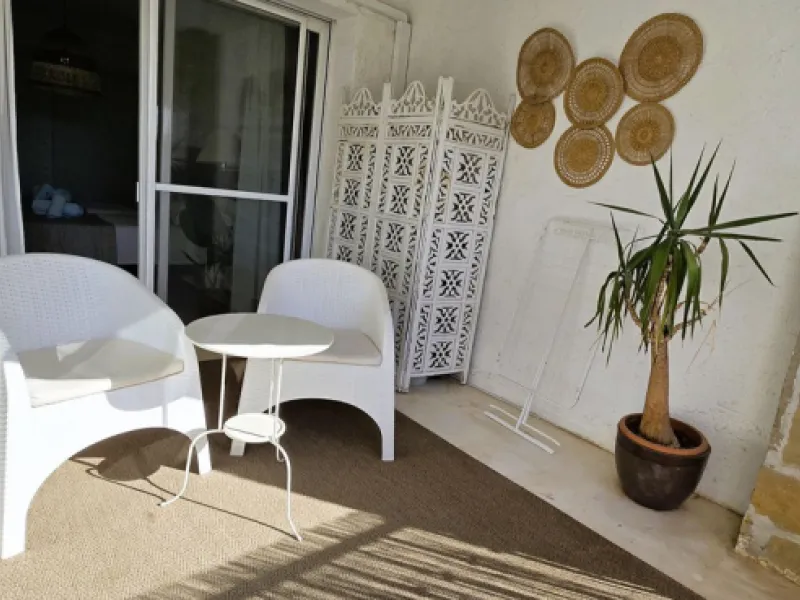 Charming, bright, and completely renovated apartment in Mijas Golf, a prestigious and exclusive area of ​​Mijas.