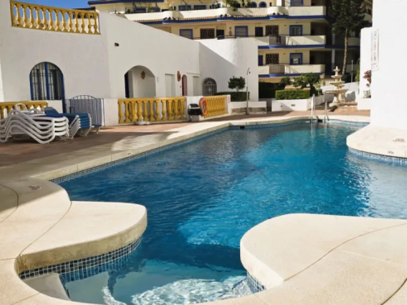 Charming, bright, and completely renovated apartment in Mijas Golf, a prestigious and exclusive area of ​​Mijas.