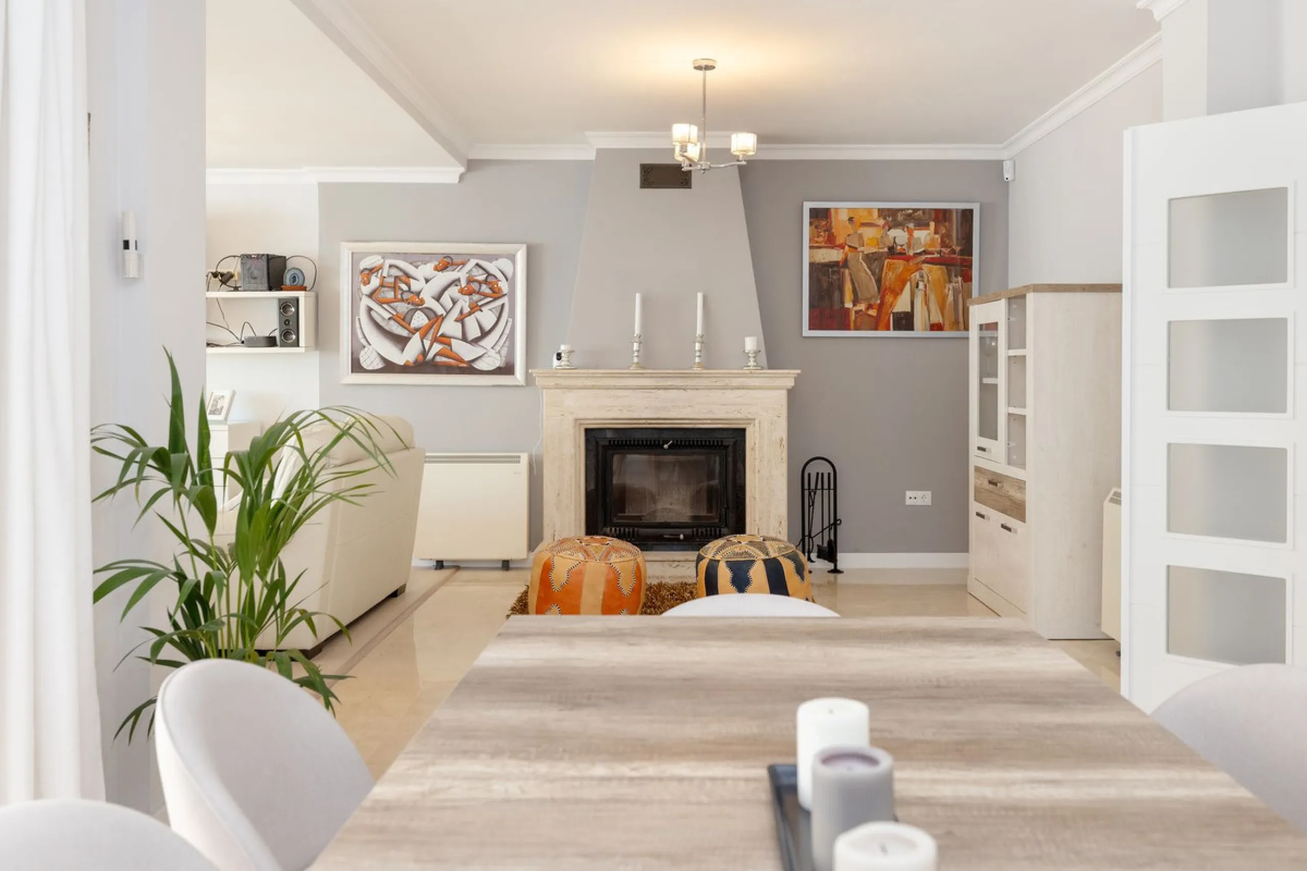 House - Semi-Detached House в продаже в Torremolinos, Málaga. В доме 6 спален и 5 ванных комнат. Площадь дома 309 м². Площадь участка 300 м²