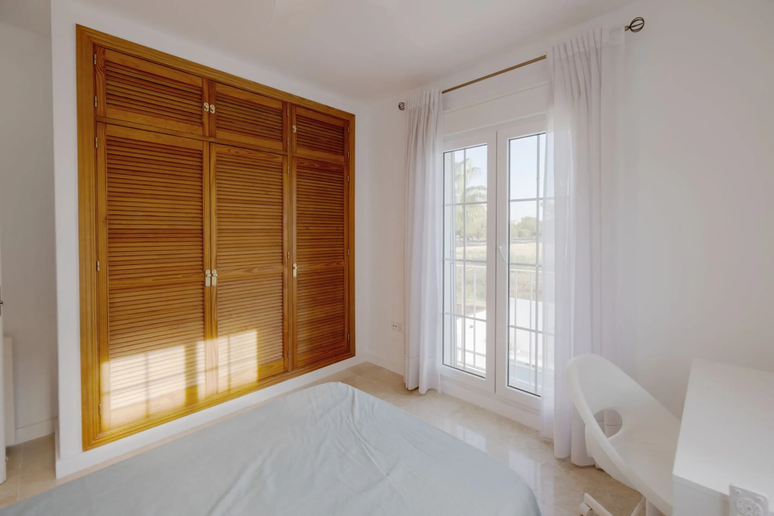 House - Semi-Detached House в продаже в Torremolinos, Málaga. В доме 6 спален и 5 ванных комнат. Площадь дома 309 м². Площадь участка 300 м²