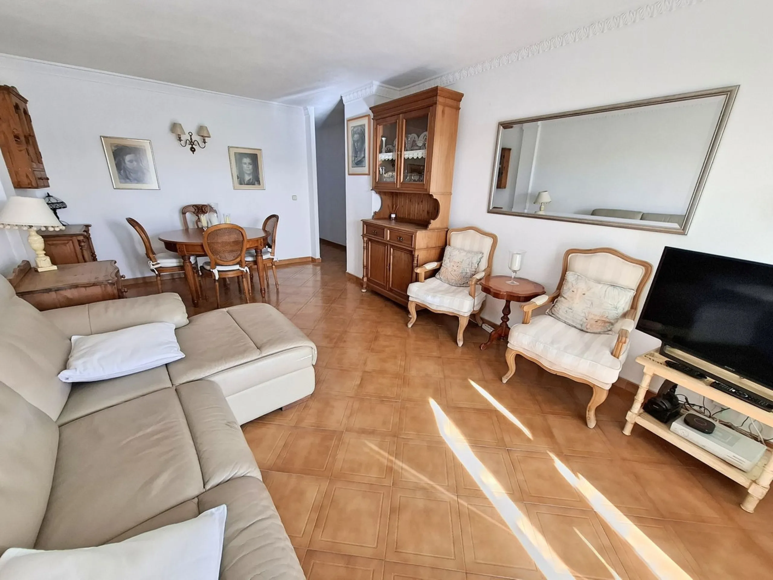 OPPORTUNITY- SPACIOUS APARTMENT- NEAR BEACH- SWIMMING POOL - COMMUNAL PARKING