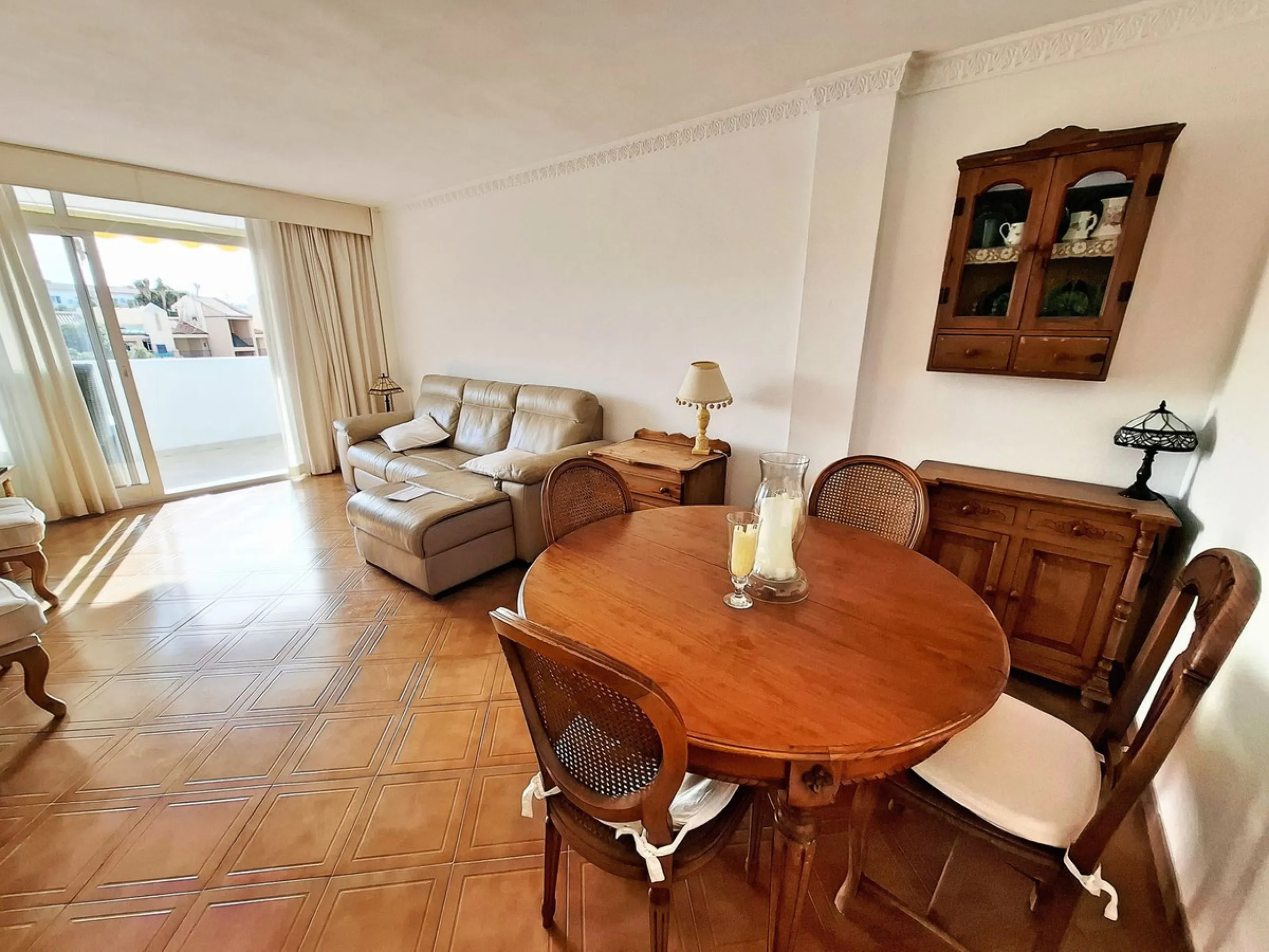 OPPORTUNITY- SPACIOUS APARTMENT- NEAR BEACH- SWIMMING POOL - COMMUNAL PARKING