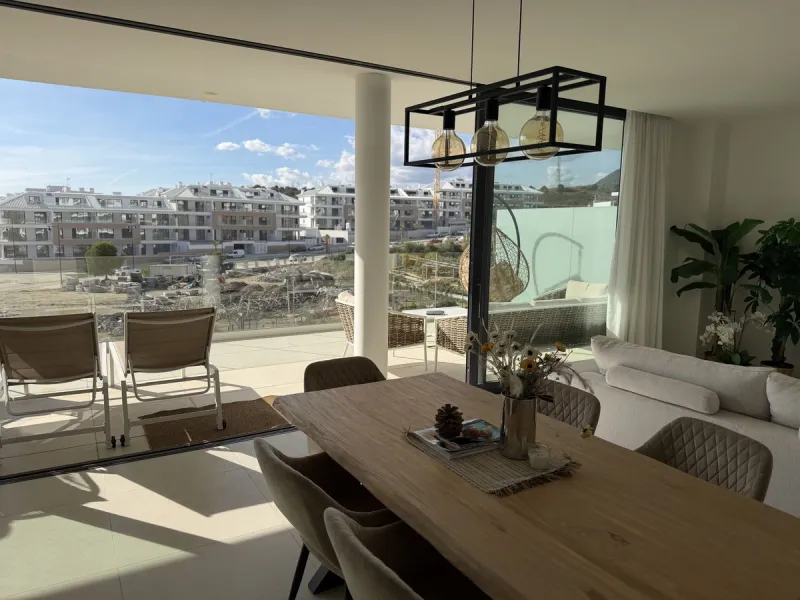 Apartment - Middle Floor Apartment в продаже в Fuengirola, Málaga. В доме 2 спален и 2 ванных комнат. Площадь дома 101 м²