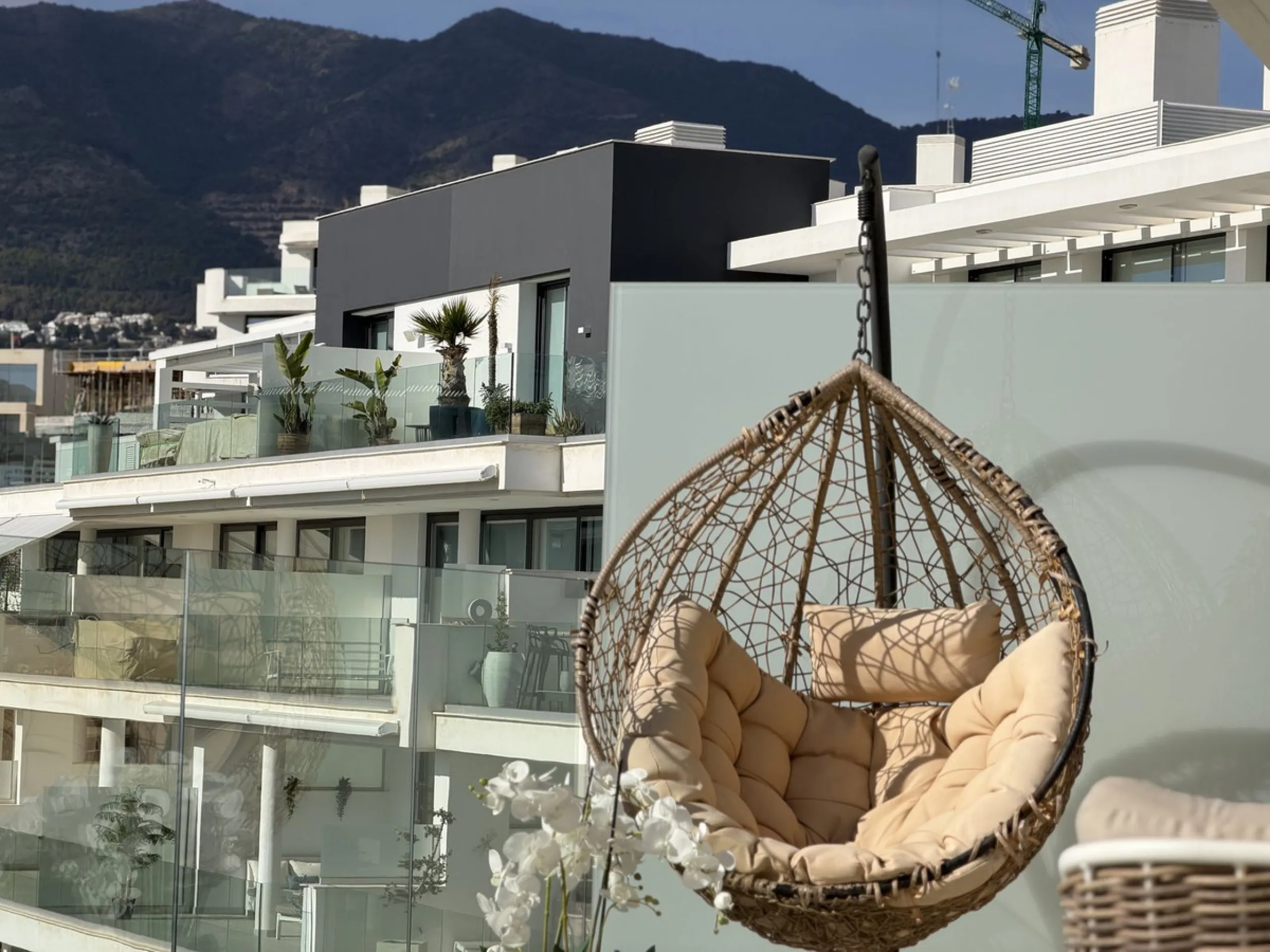 Apartment - Middle Floor Apartment в продаже в Fuengirola, Málaga. В доме 2 спален и 2 ванных комнат. Площадь дома 101 м²