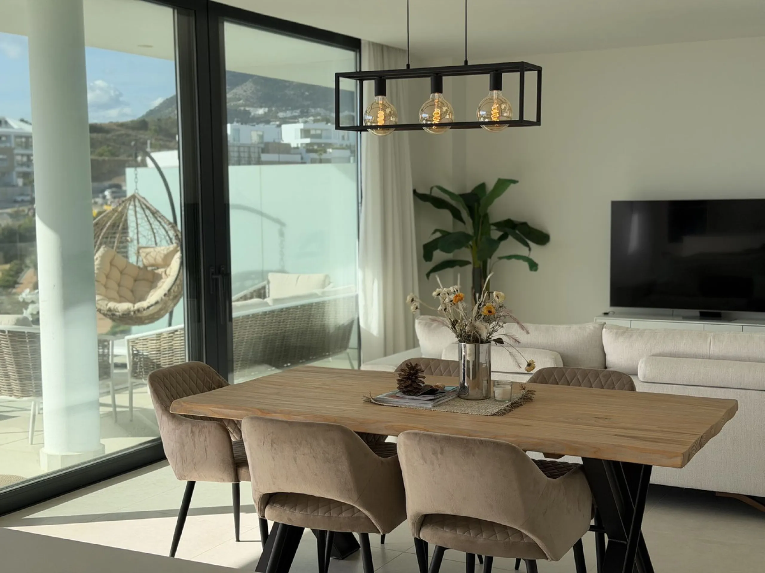 Apartment - Middle Floor Apartment в продаже в Fuengirola, Málaga. В доме 2 спален и 2 ванных комнат. Площадь дома 101 м²