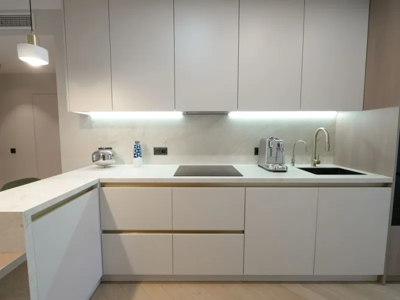 This modern two-bedroom apartment has been completely renovated this year — everything is brand new. The renovation was done in a contemporary style, using high-quality materials and a well-thought-out design. It was made for personal use, with great atte