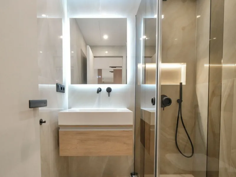 This modern two-bedroom apartment has been completely renovated this year — everything is brand new. The renovation was done in a contemporary style, using high-quality materials and a well-thought-out design. It was made for personal use, with great atte