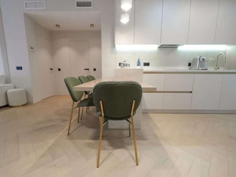 This modern two-bedroom apartment has been completely renovated this year — everything is brand new. The renovation was done in a contemporary style, using high-quality materials and a well-thought-out design. It was made for personal use, with great atte