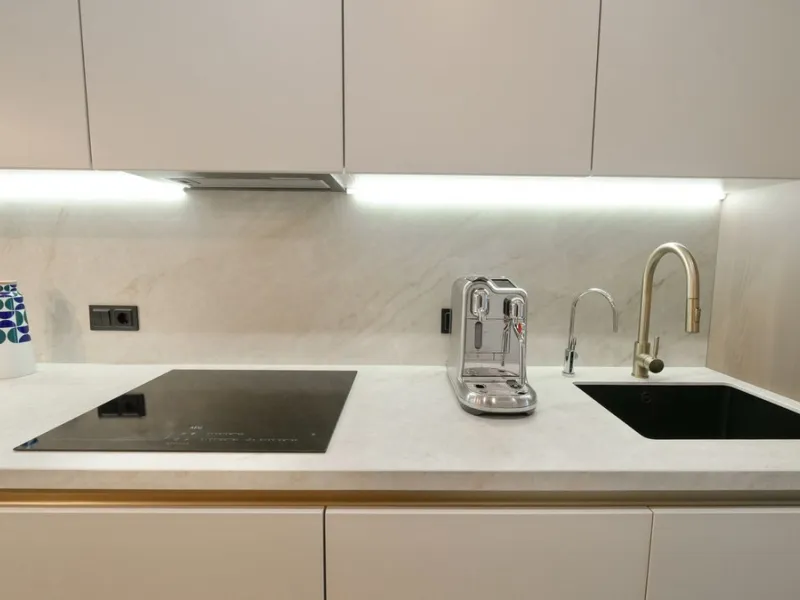 This modern two-bedroom apartment has been completely renovated this year — everything is brand new. The renovation was done in a contemporary style, using high-quality materials and a well-thought-out design. It was made for personal use, with great atte