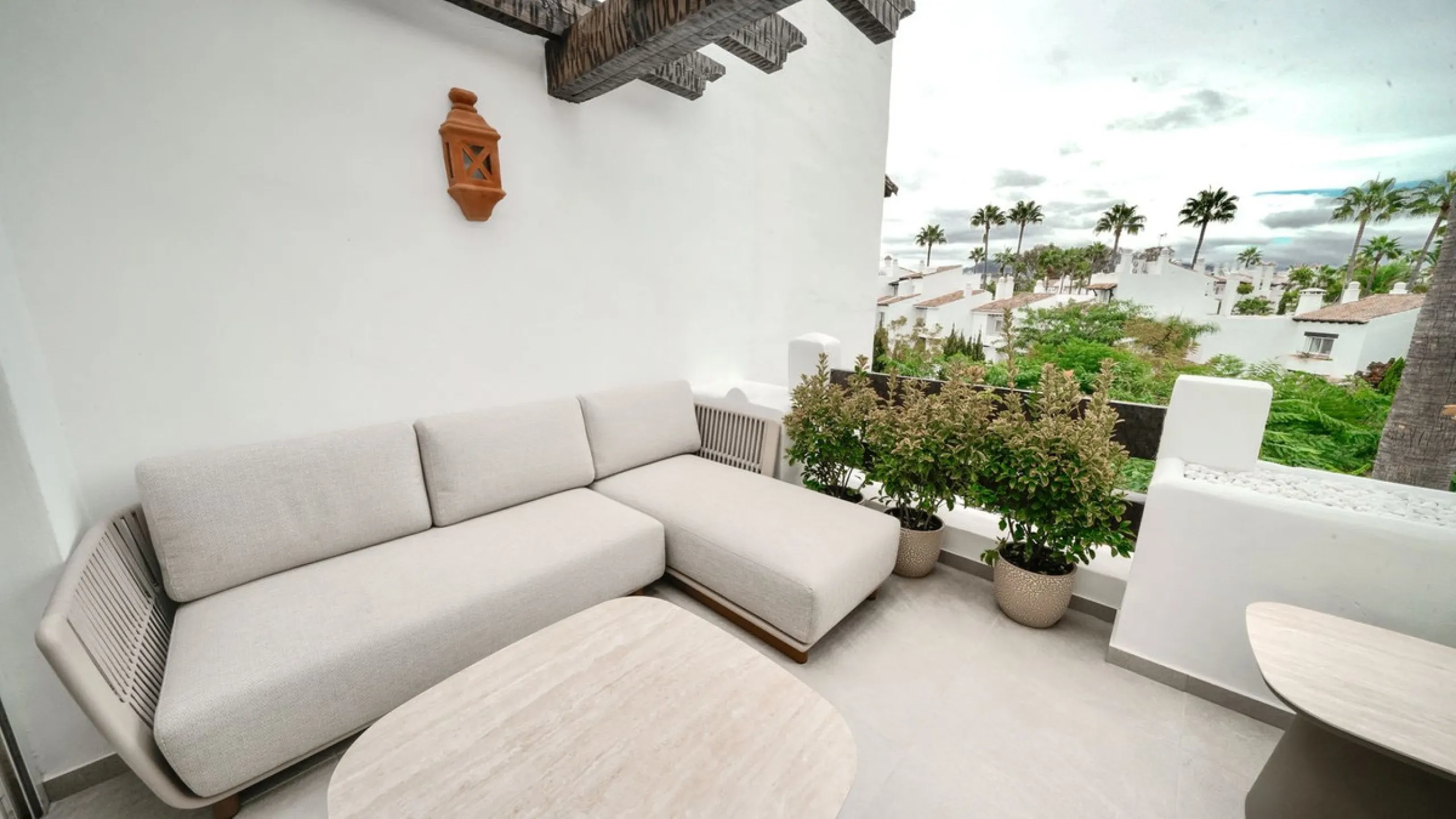 This modern two-bedroom apartment has been completely renovated this year — everything is brand new. The renovation was done in a contemporary style, using high-quality materials and a well-thought-out design. It was made for personal use, with great atte