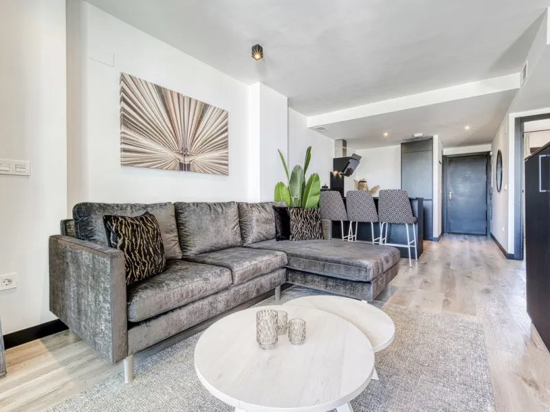 Luxury Ground-Floor  4 pers.  Loft / 1-bedroom Apartment with Panoramic Sea & Mountain Views –