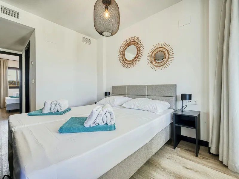 Luxury Ground-Floor  4 pers.  Loft / 1-bedroom Apartment with Panoramic Sea & Mountain Views –
