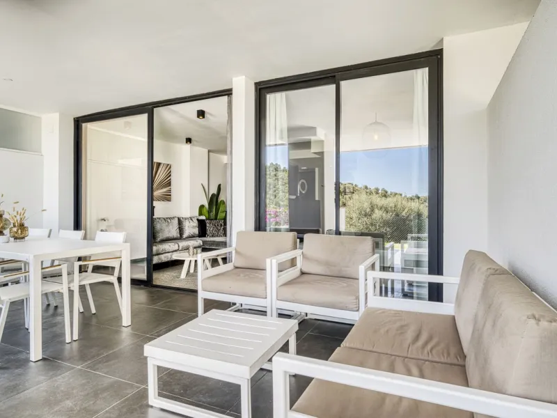 Luxury Ground-Floor  4 pers.  Loft / 1-bedroom Apartment with Panoramic Sea & Mountain Views –