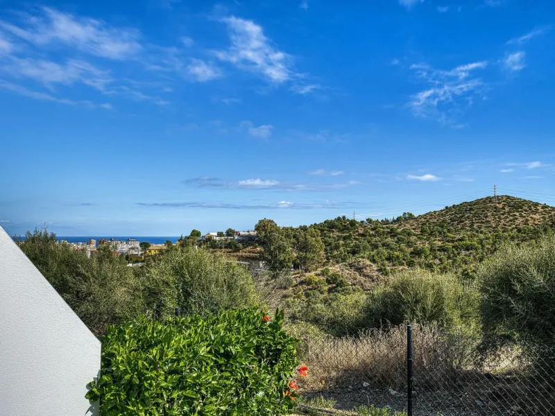 Luxury Ground-Floor  4 pers.  Loft / 1-bedroom Apartment with Panoramic Sea & Mountain Views –