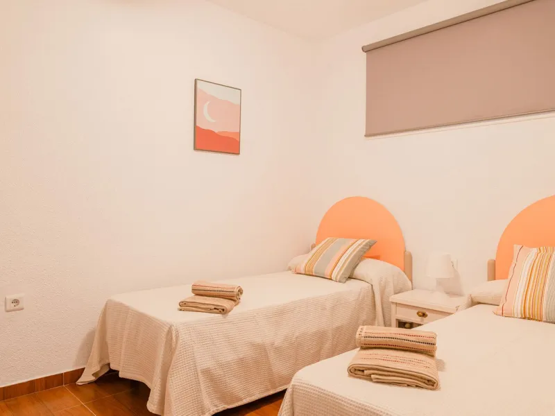 Apartment - Middle Floor Apartment в продаже в Benalmadena, Málaga. В доме 3 спален и 2 ванных комнат. Площадь дома 136 м²