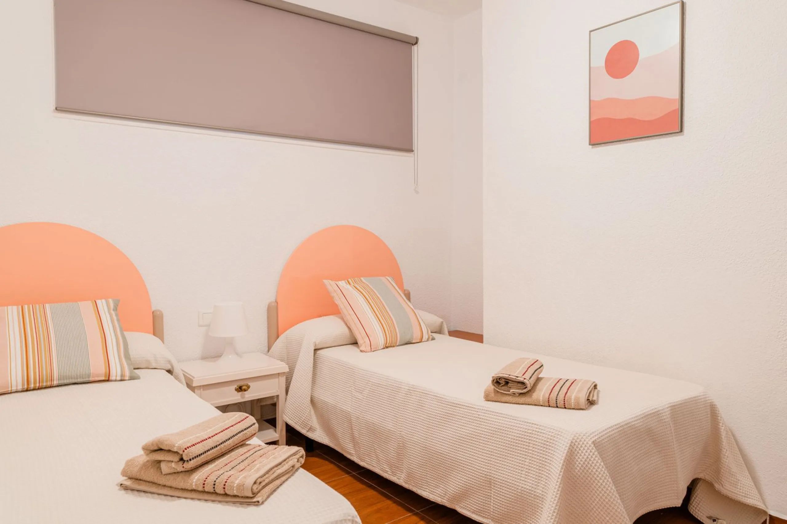 Apartment - Middle Floor Apartment в продаже в Benalmadena, Málaga. В доме 3 спален и 2 ванных комнат. Площадь дома 136 м²