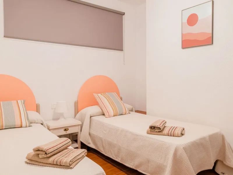 Apartment - Middle Floor Apartment в продаже в Benalmadena, Málaga. В доме 3 спален и 2 ванных комнат. Площадь дома 136 м²