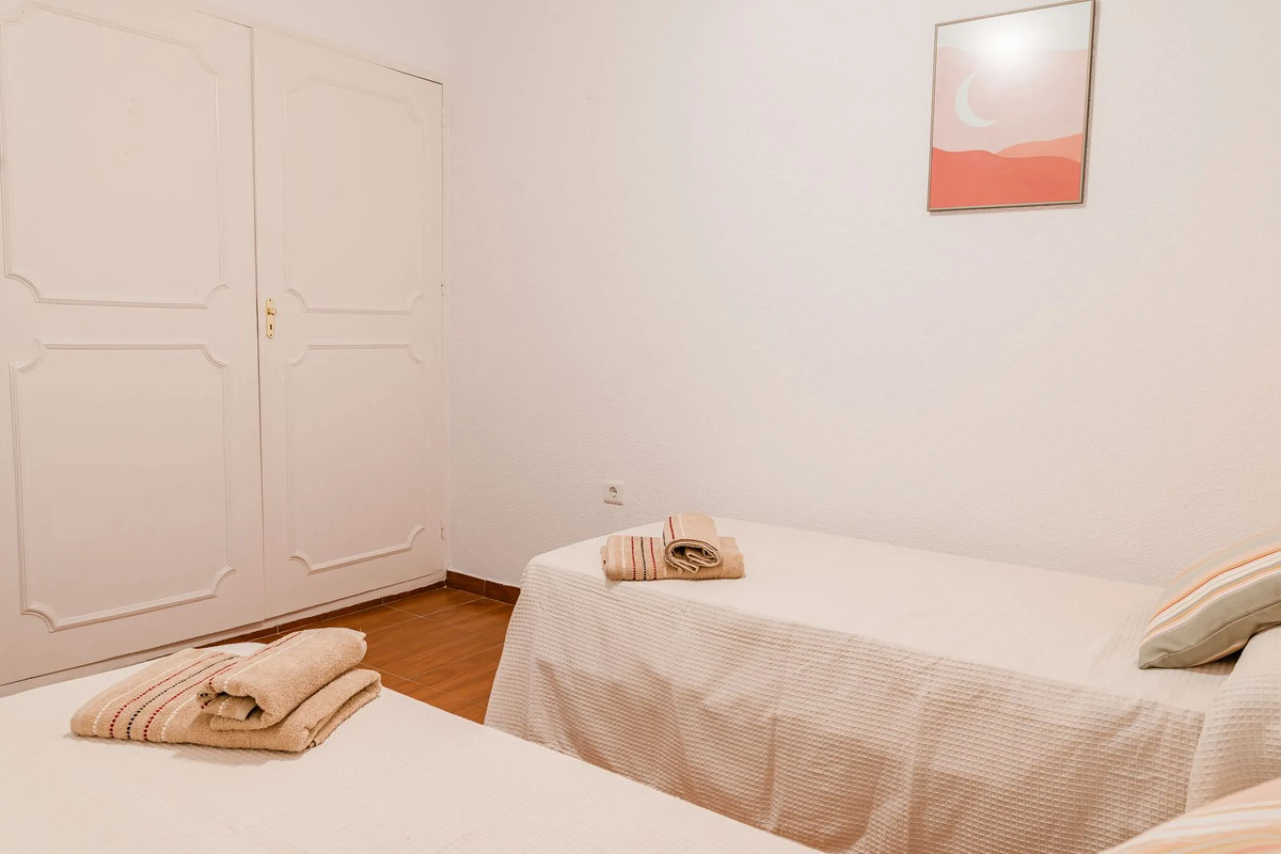Apartment - Middle Floor Apartment в продаже в Benalmadena, Málaga. В доме 3 спален и 2 ванных комнат. Площадь дома 136 м²