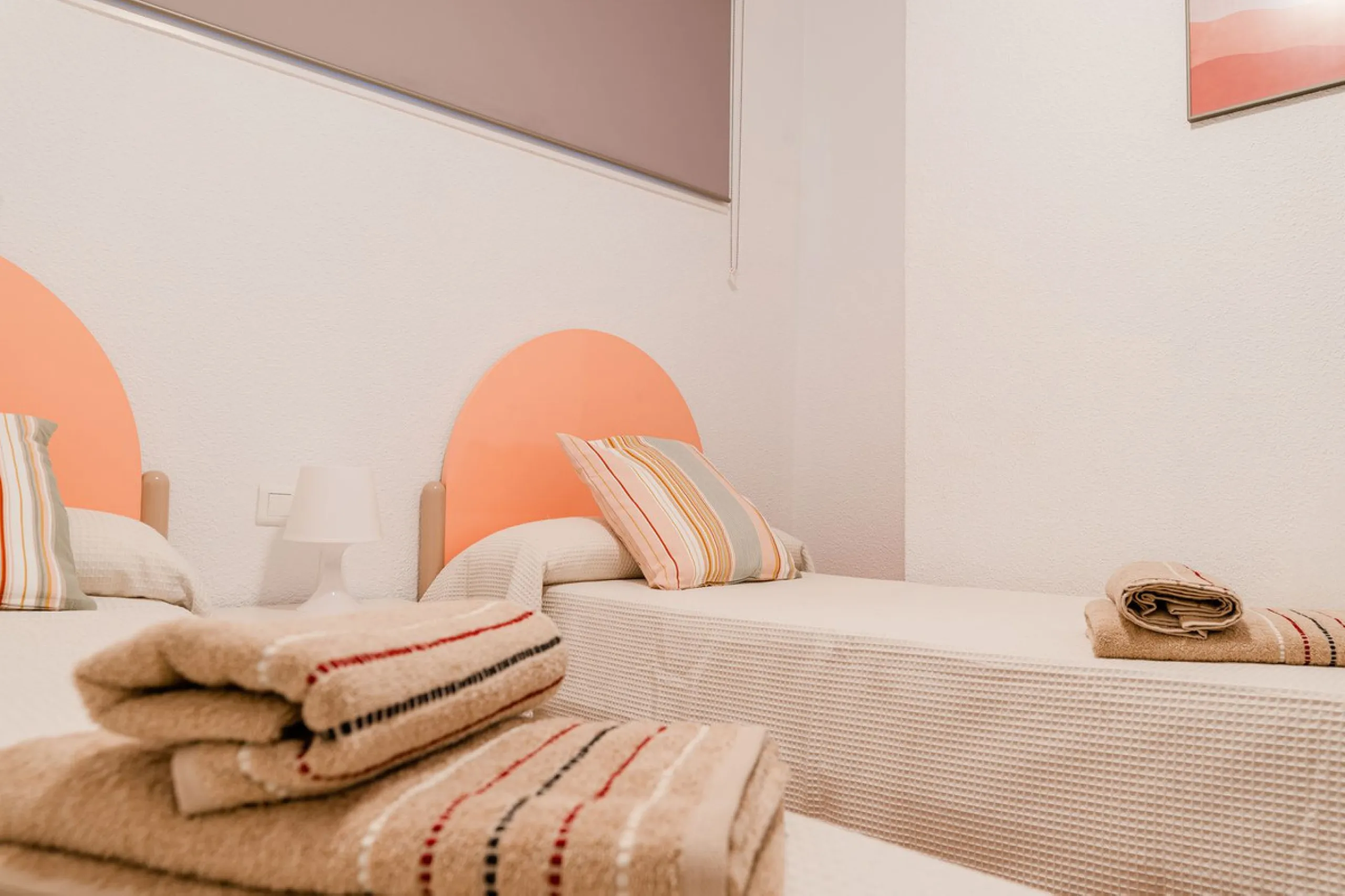 Apartment - Middle Floor Apartment в продаже в Benalmadena, Málaga. В доме 3 спален и 2 ванных комнат. Площадь дома 136 м²