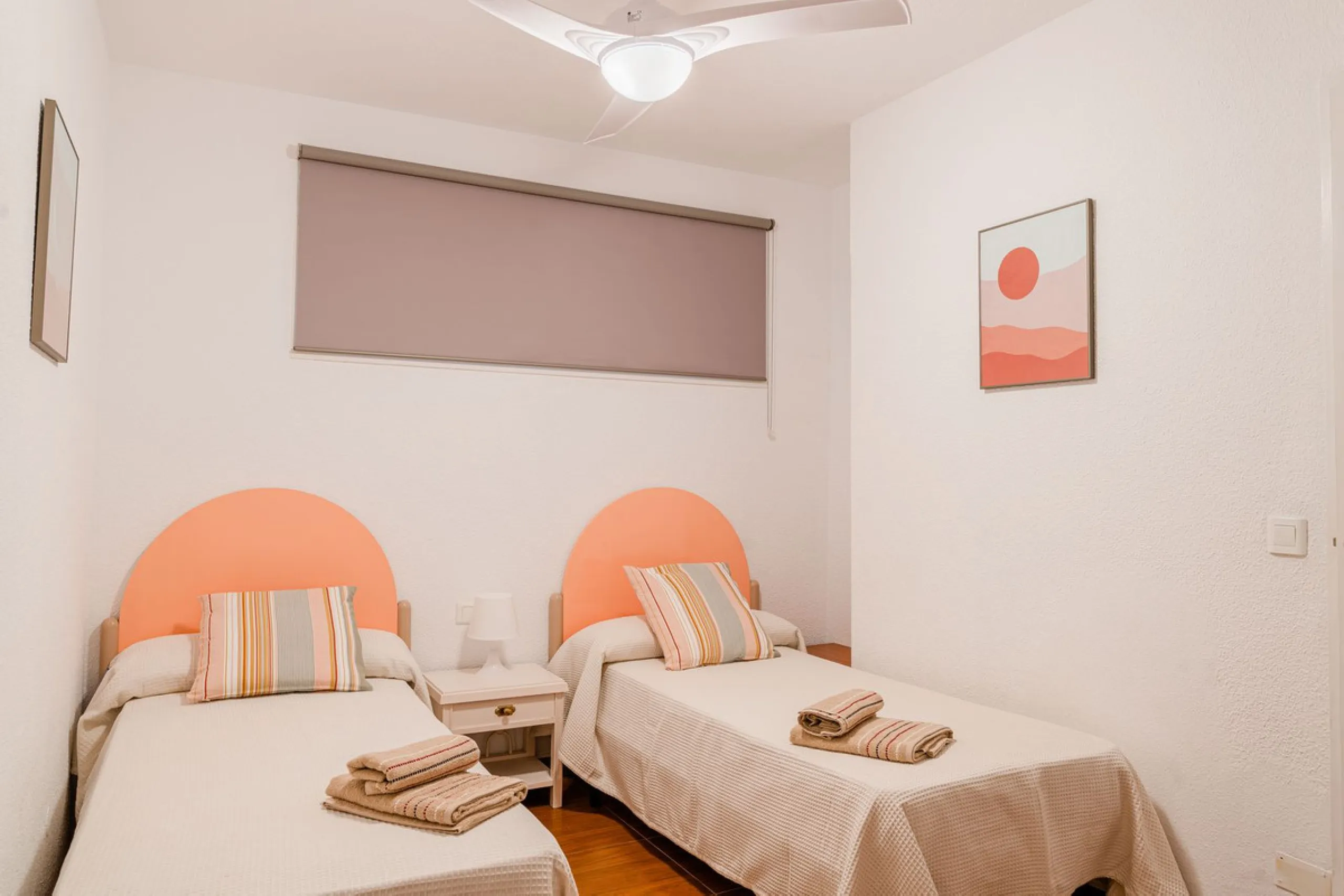 Apartment - Middle Floor Apartment в продаже в Benalmadena, Málaga. В доме 3 спален и 2 ванных комнат. Площадь дома 136 м²