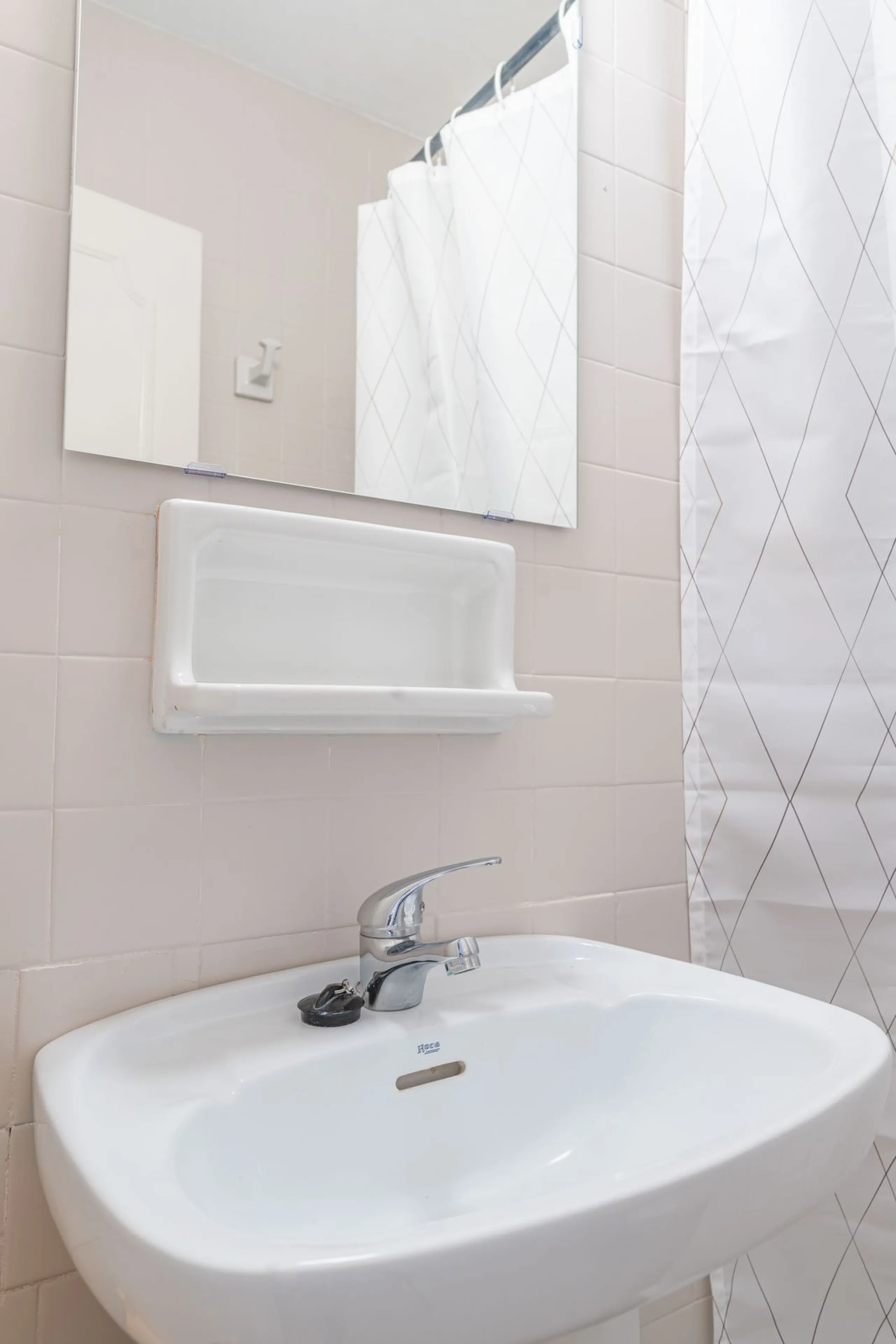 Apartment - Middle Floor Apartment в продаже в Benalmadena, Málaga. В доме 3 спален и 2 ванных комнат. Площадь дома 136 м²