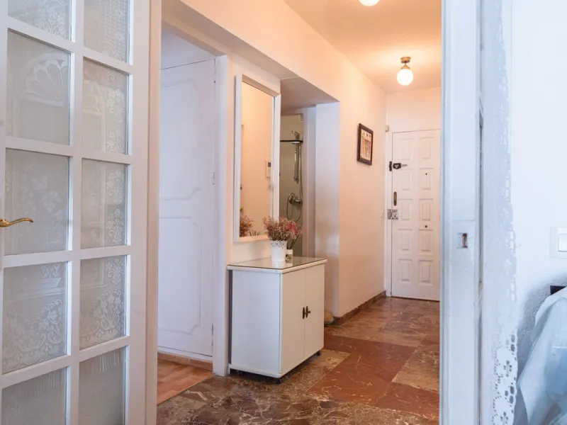 Apartment - Middle Floor Apartment в продаже в Benalmadena, Málaga. В доме 3 спален и 2 ванных комнат. Площадь дома 136 м²
