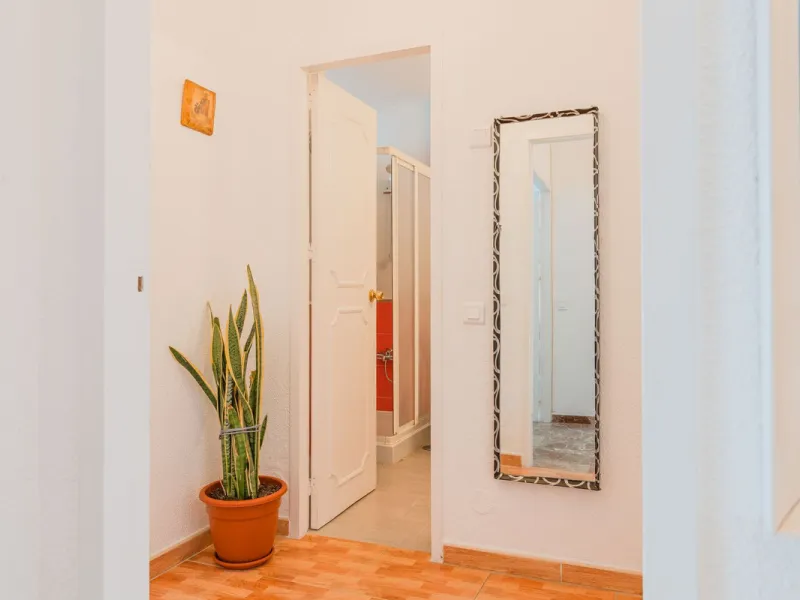 Apartment - Middle Floor Apartment в продаже в Benalmadena, Málaga. В доме 3 спален и 2 ванных комнат. Площадь дома 136 м²