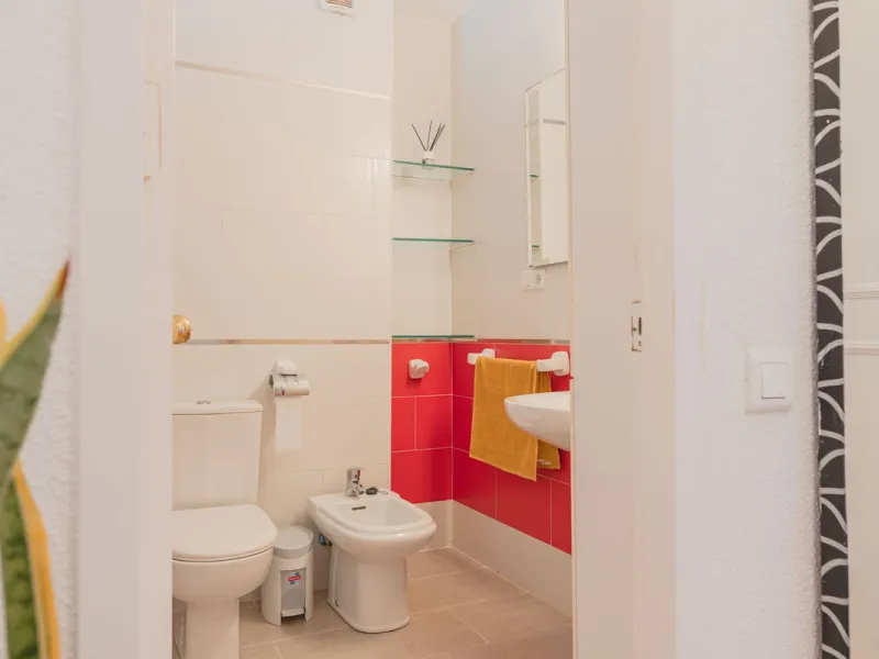 Apartment - Middle Floor Apartment в продаже в Benalmadena, Málaga. В доме 3 спален и 2 ванных комнат. Площадь дома 136 м²