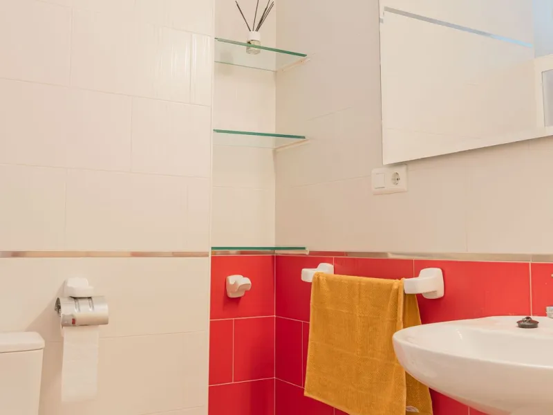 Apartment - Middle Floor Apartment в продаже в Benalmadena, Málaga. В доме 3 спален и 2 ванных комнат. Площадь дома 136 м²