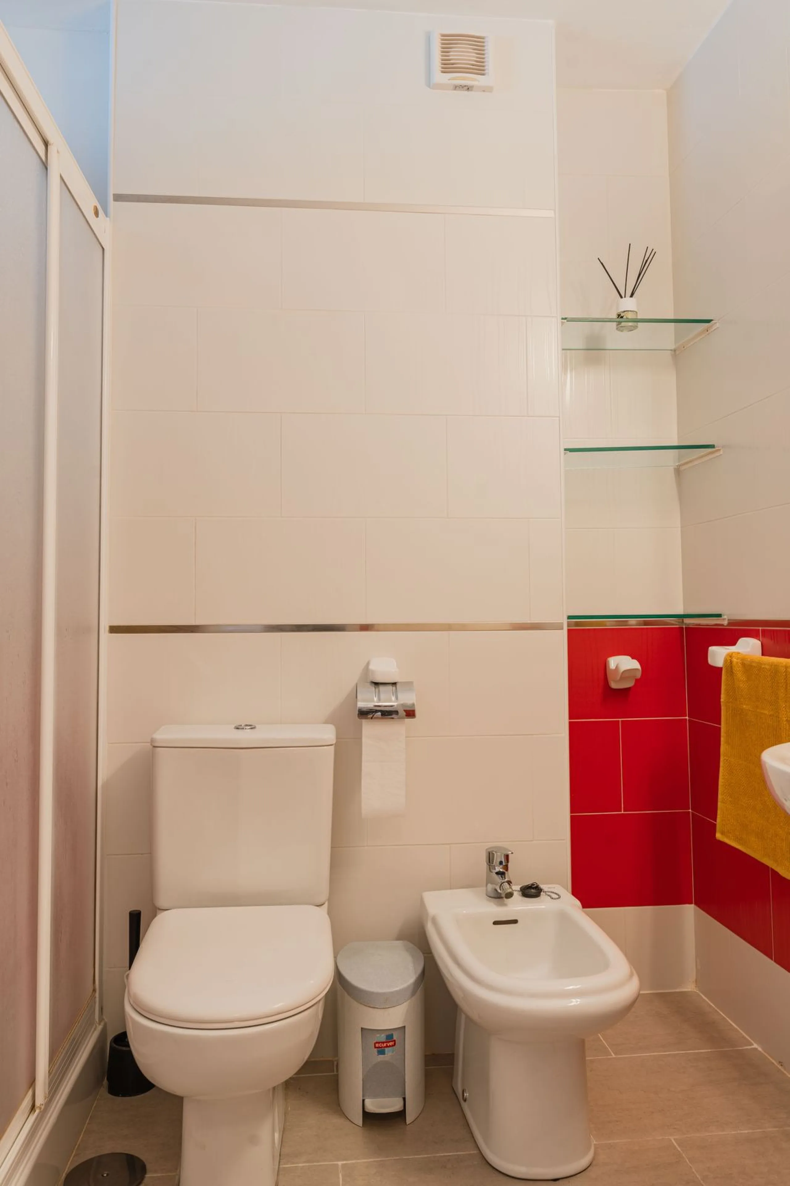Apartment - Middle Floor Apartment в продаже в Benalmadena, Málaga. В доме 3 спален и 2 ванных комнат. Площадь дома 136 м²