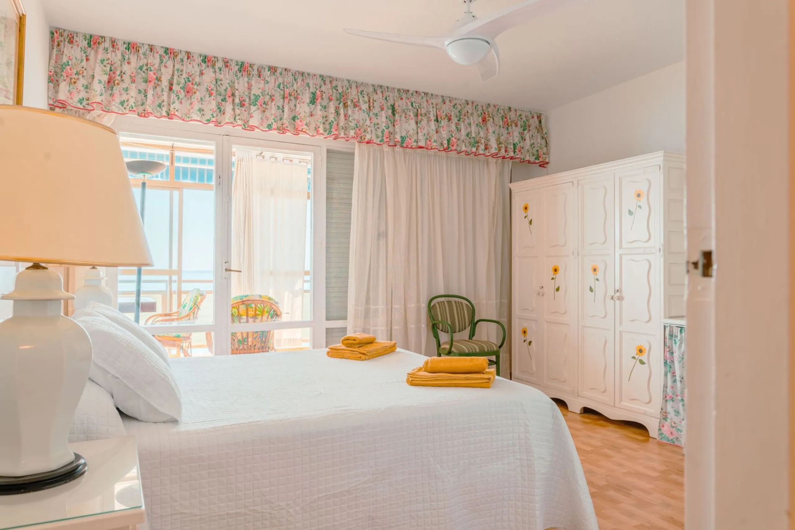 Apartment - Middle Floor Apartment в продаже в Benalmadena, Málaga. В доме 3 спален и 2 ванных комнат. Площадь дома 136 м²